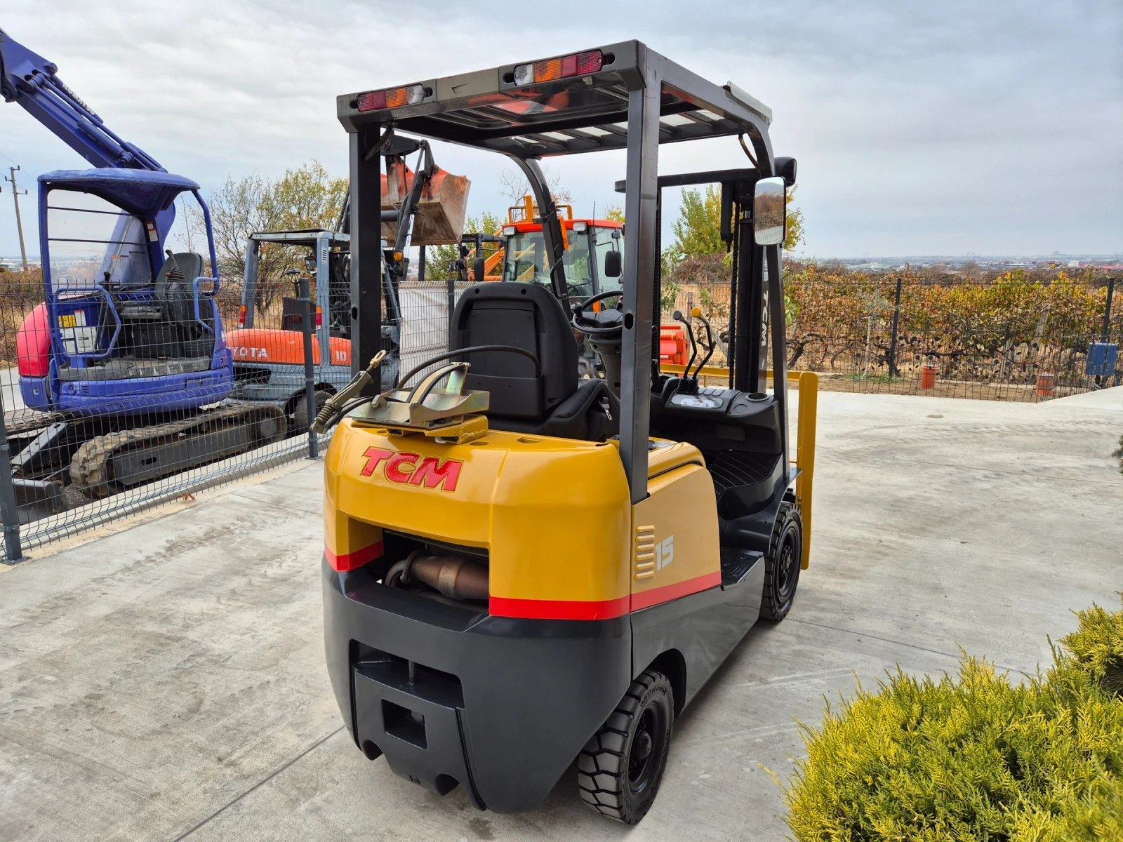  TCM  /  +  /  ! | Mobile.bg   5