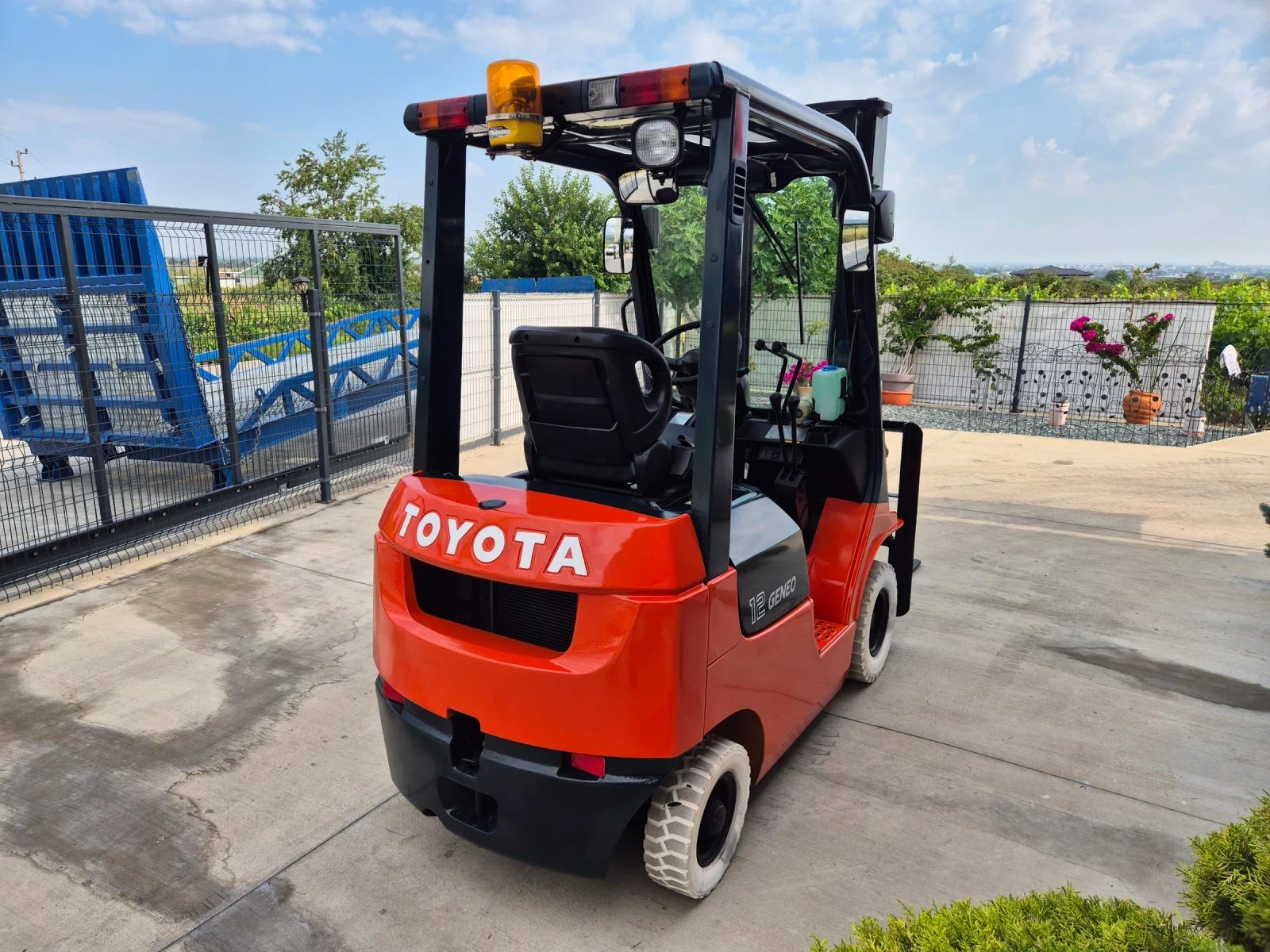 Мотокар Toyota 3.5 метра / БЕЛИ НЕМАРКИРАЩИ ГУМИ /КАТО НОВ !, снимка 5 - Индустриална техника - 55320109