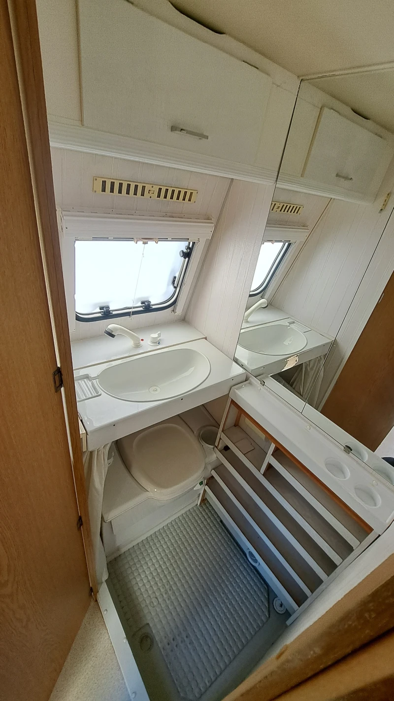 Каравана KIP GREY-LINE, снимка 9 - Каравани и кемпери - 53469787