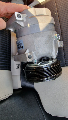 Нов неизползван компресор за климатик на Рено, Нисан, Опел, снимка 6 - Части - 45113825