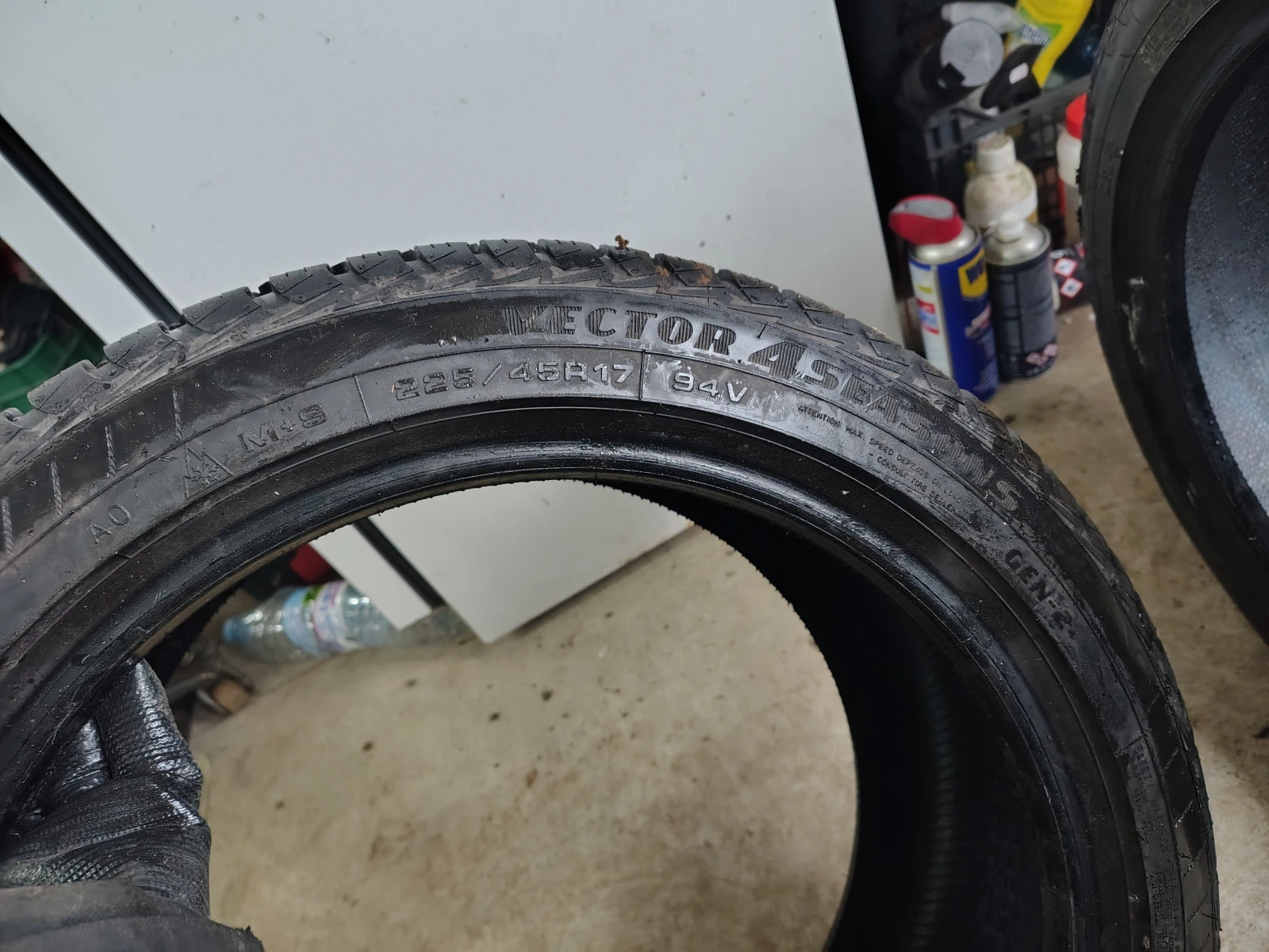 Гуми Всесезонни 225/45R17, снимка 5 - Гуми и джанти - 55835319