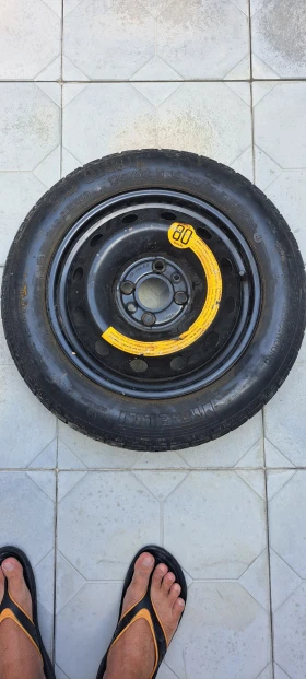 Гуми с джанти Pirelli 135/80R14, снимка 1 - Гуми и джанти - 46959693