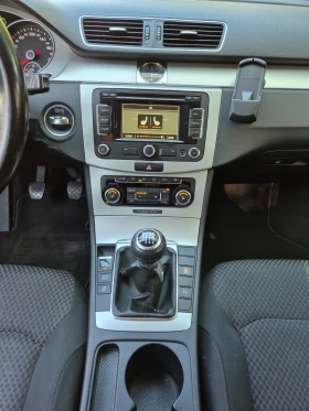 VW Passat 2.0TDI Comfortline 140кс Navi Подгрев, снимка 17