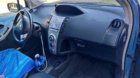 Toyota Yaris 1.3  , снимка 8