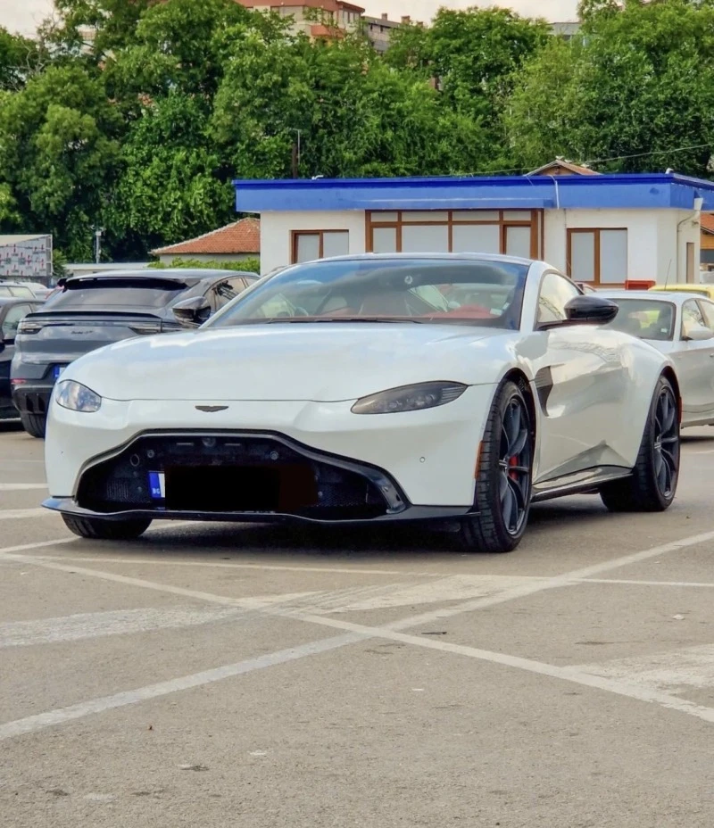 Aston martin V8 Vantage, снимка 1 - Автомобили и джипове - 46727295