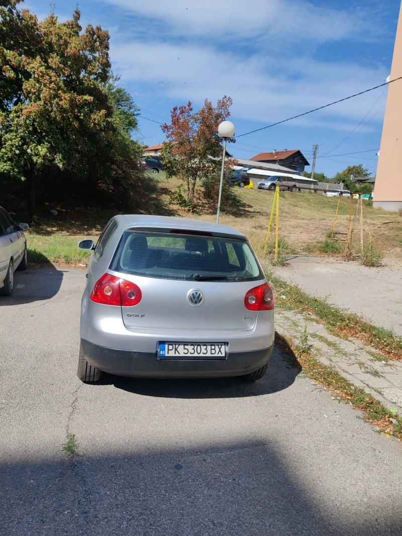 VW Golf 5, снимка 7 - Автомобили и джипове - 47441433