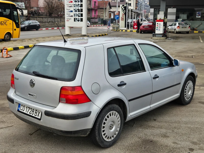 VW Golf, снимка 4 - Автомобили и джипове - 48506580