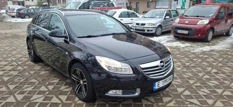 Opel Insignia 2.0 Turbo 4x4, снимка 1 - Автомобили и джипове - 48729653