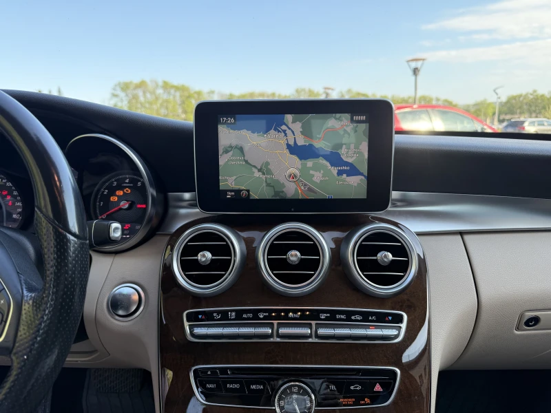 Mercedes-Benz C 300 4 MATIC, снимка 9 - Автомобили и джипове - 50944107
