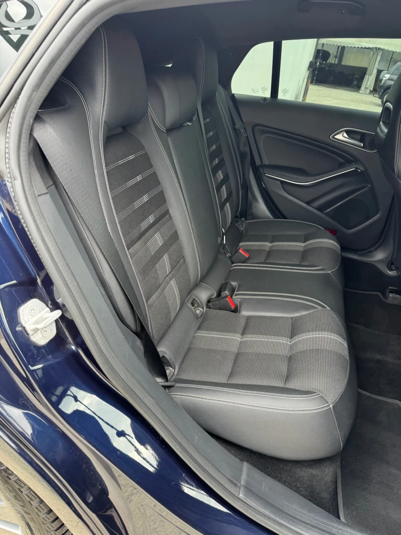 Mercedes-Benz CLA 220 Shooting-BRAKE, снимка 13 - Автомобили и джипове - 50559214