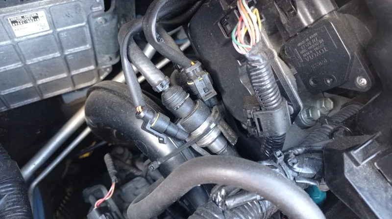 Toyota Yaris 1.3  , снимка 10 - Автомобили и джипове - 52505569