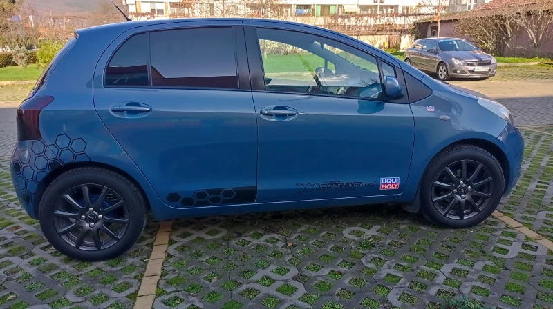 Toyota Yaris 1.3  , снимка 2 - Автомобили и джипове - 52505569