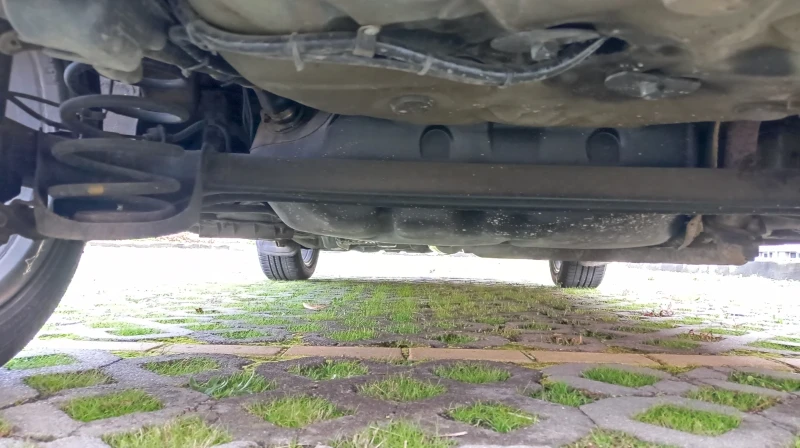 Toyota Yaris 1.3  , снимка 14 - Автомобили и джипове - 52505569