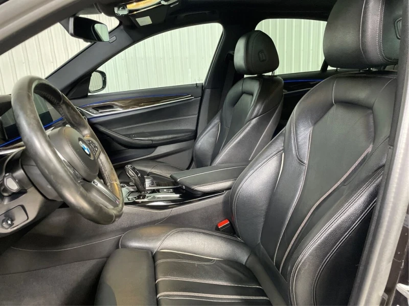 BMW 530 * 530i xDrive M Package Cuir Toit GPS Si?ges chauf, снимка 5 - Автомобили и джипове - 52919465