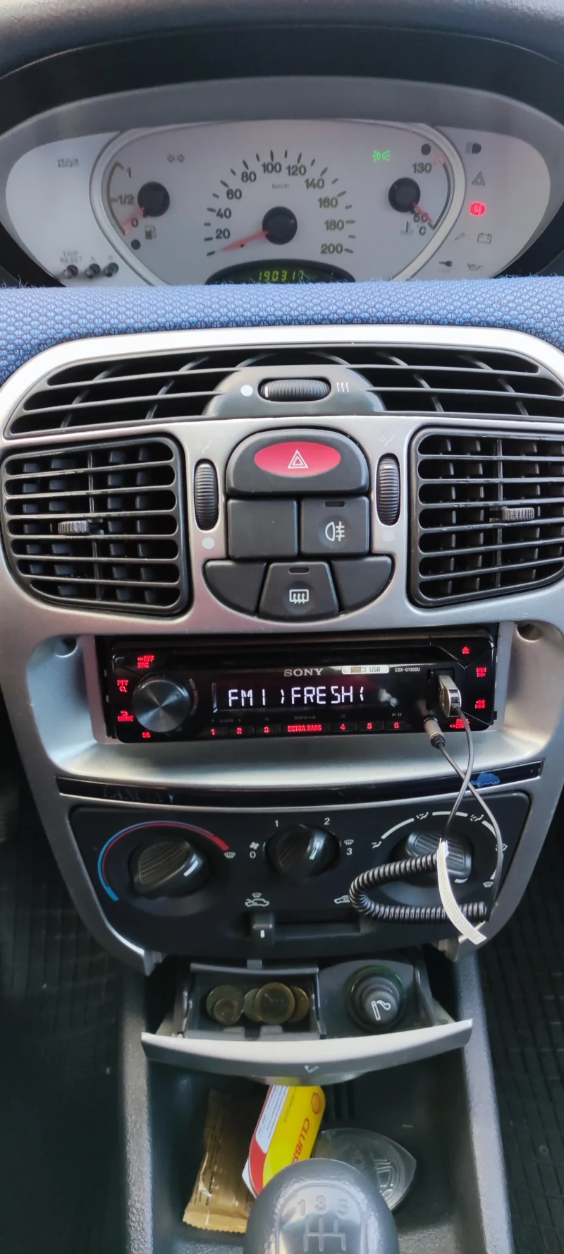Lancia Ypsilon 1.2, снимка 7 - Автомобили и джипове - 52951035