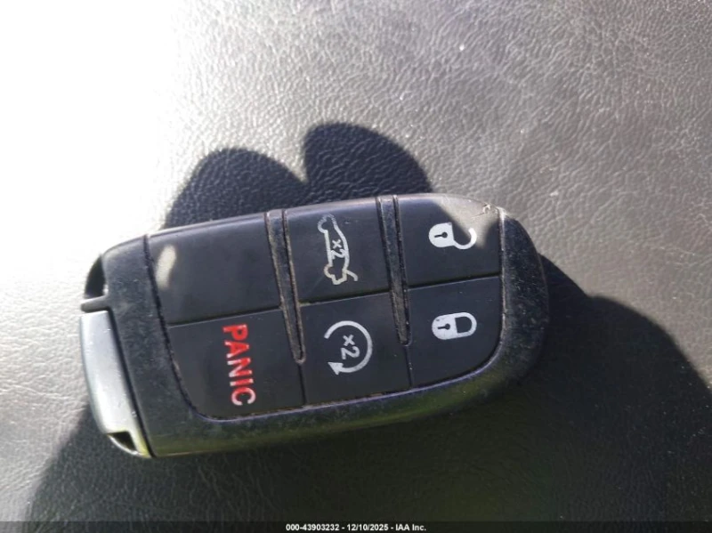 Dodge Charger 3.6L V-6 DOHC, VVT, 292HP Rear Wheel Drive, снимка 3 - Автомобили и джипове - 53054241