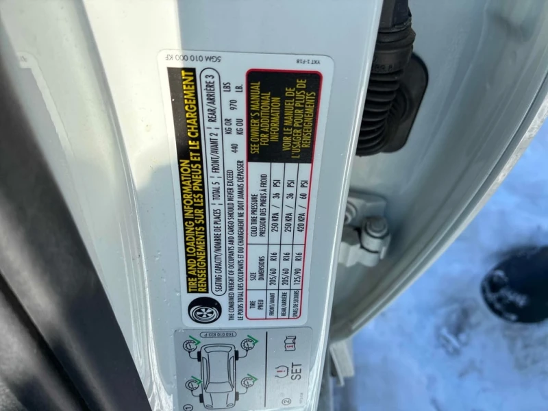 VW Jetta * Comfortline * CARFAX * БЕЗ ПЪРВОНАЧАЛНА ВНОСКА, снимка 11 - Автомобили и джипове - 53220294