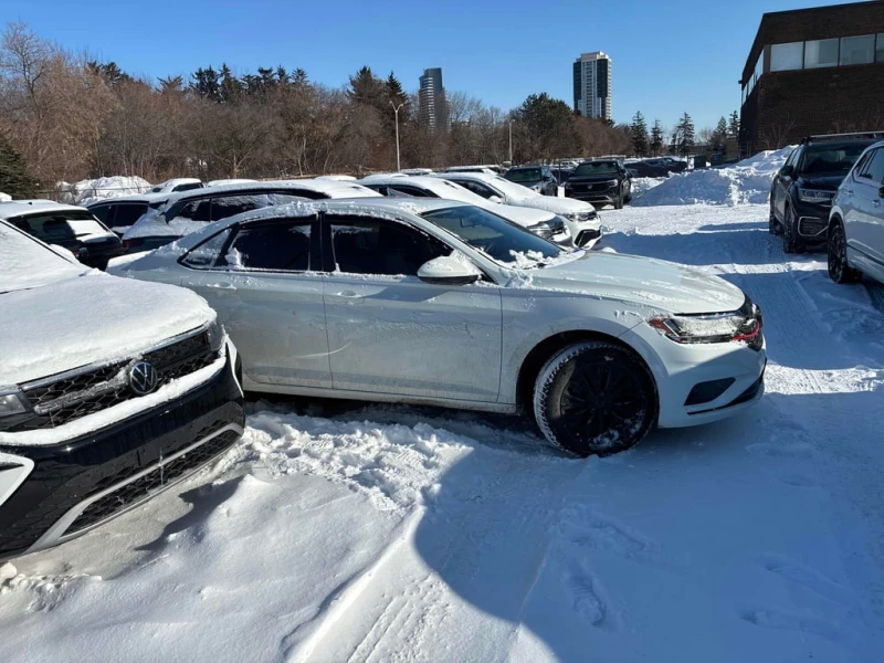 VW Jetta * Comfortline * CARFAX * БЕЗ ПЪРВОНАЧАЛНА ВНОСКА, снимка 3 - Автомобили и джипове - 53220294