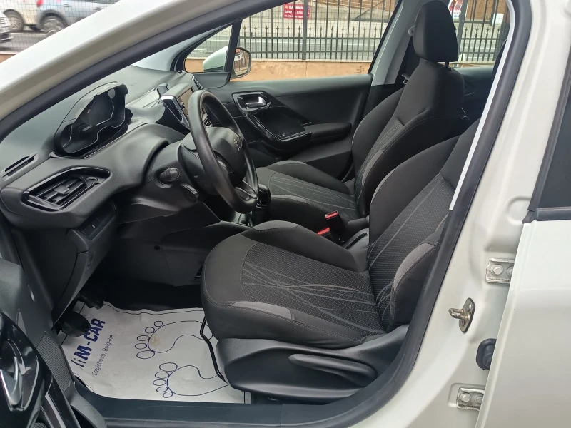 Peugeot 208 1.4hdi, снимка 8 - Автомобили и джипове - 53287896