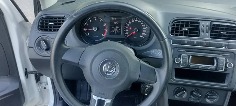 VW Polo 1,2i 69ps EURO 5B, снимка 6 - Автомобили и джипове - 36946445