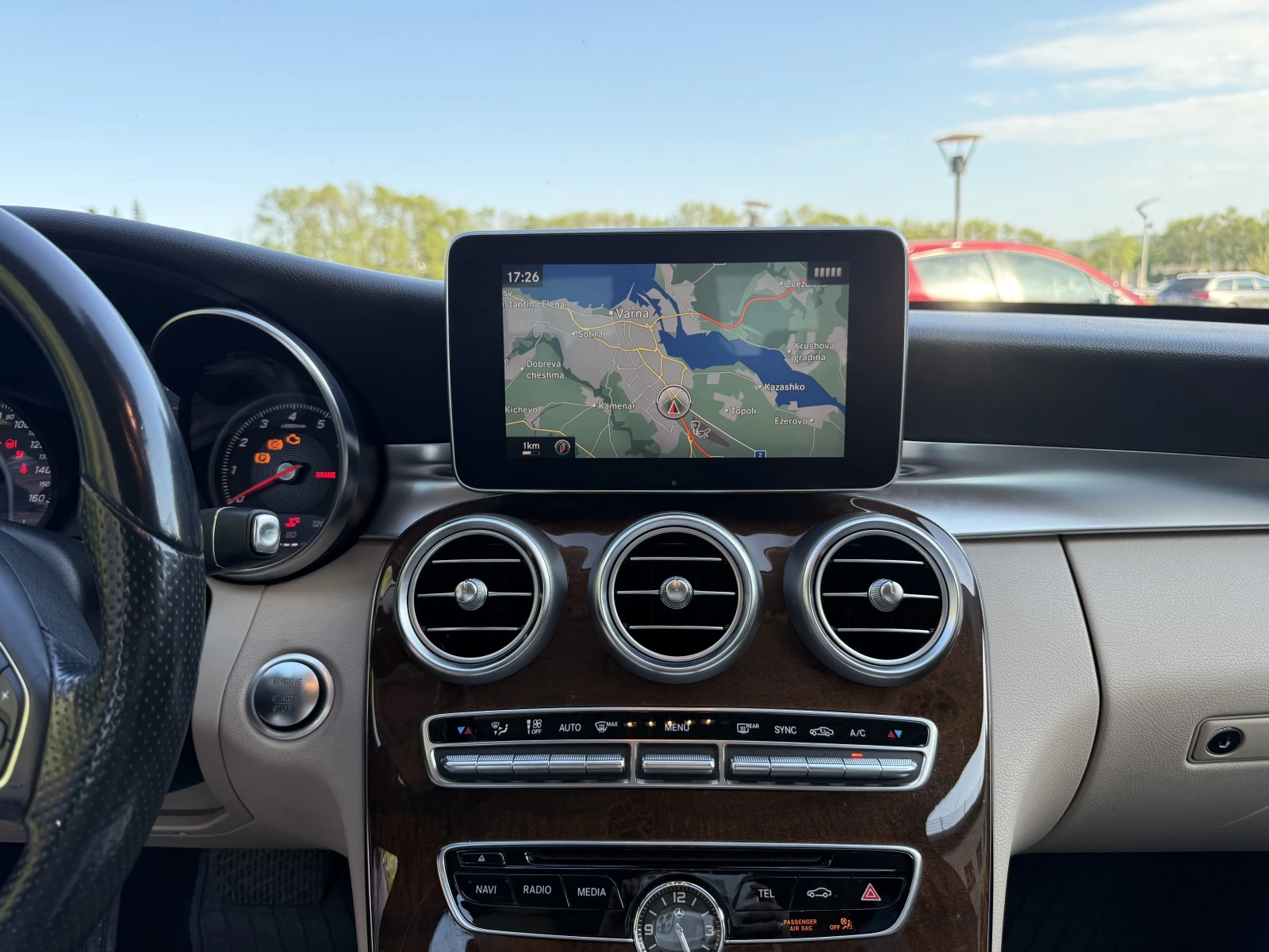 Mercedes-Benz C 300 4 MATIC - изображение 9