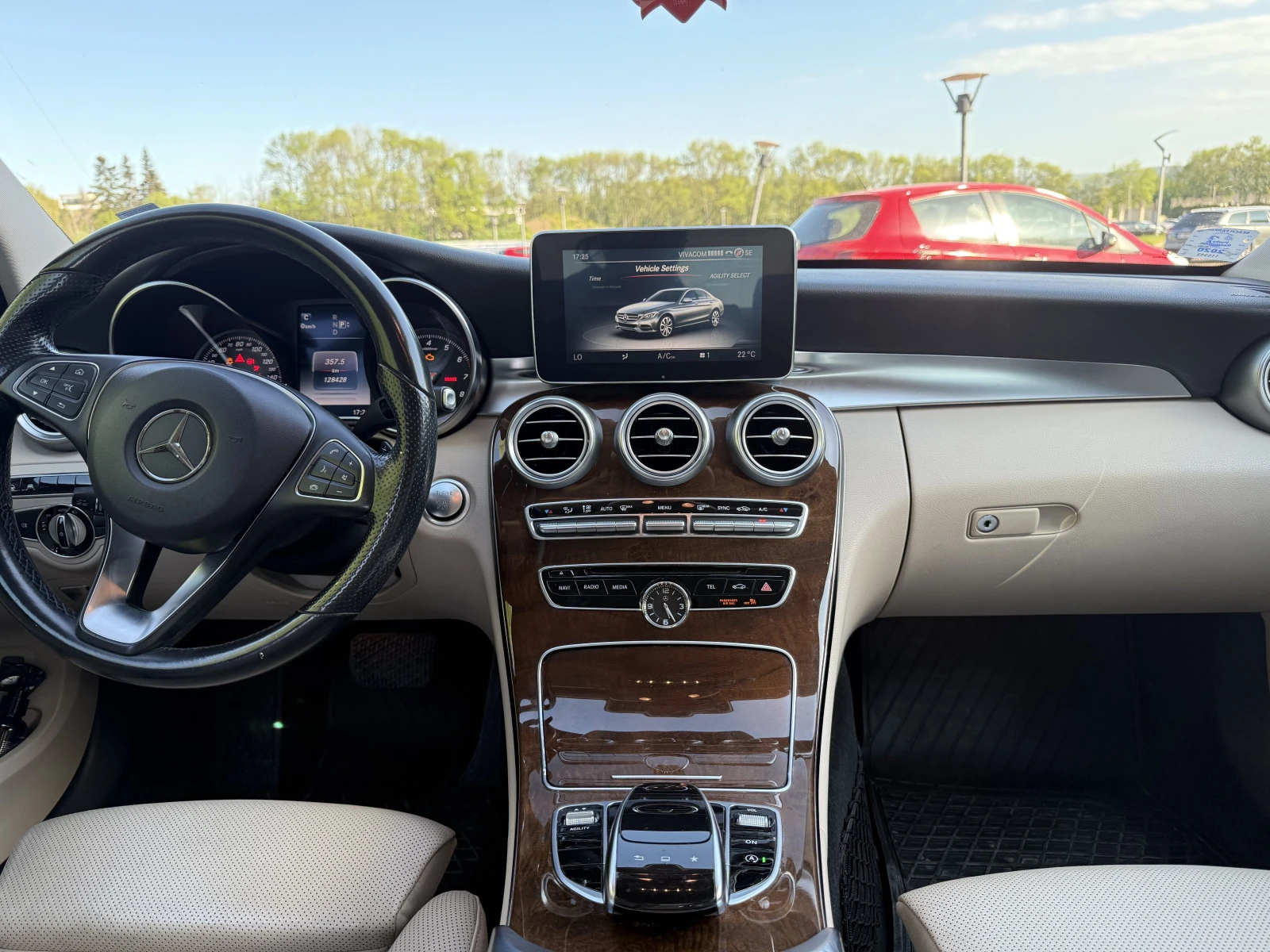 Mercedes-Benz C 300 4 MATIC - изображение 8