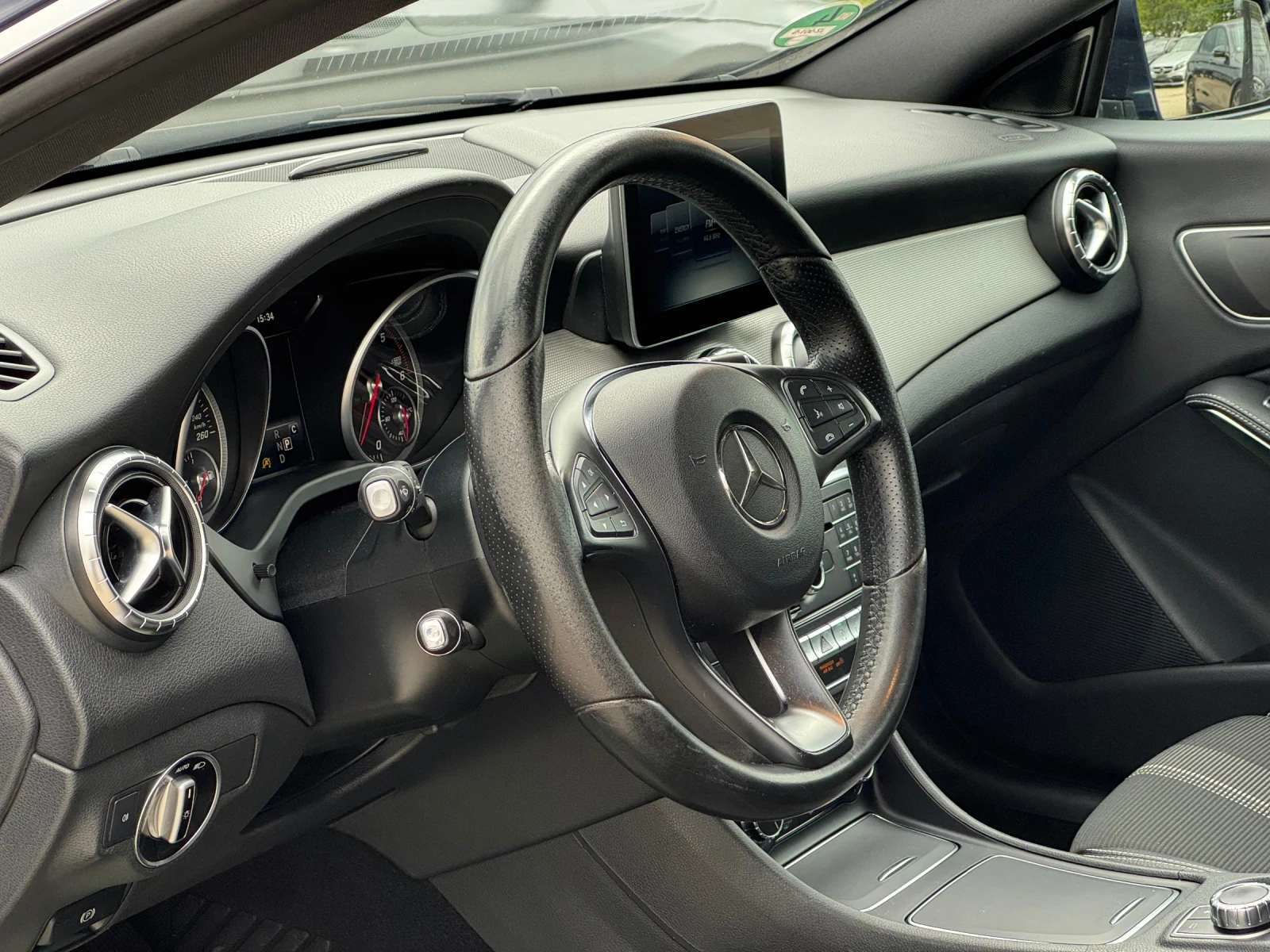 Mercedes-Benz CLA 220 Shooting-BRAKE - изображение 10