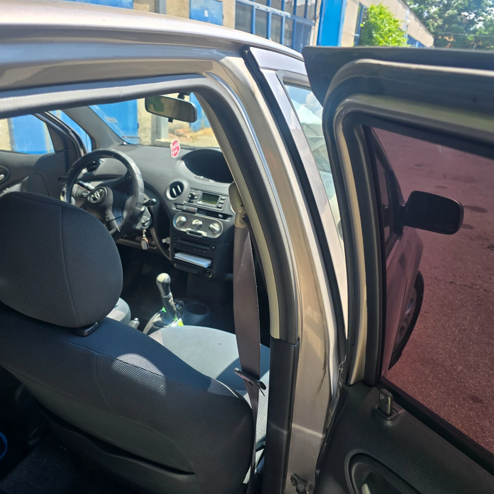Toyota Yaris  - изображение 8