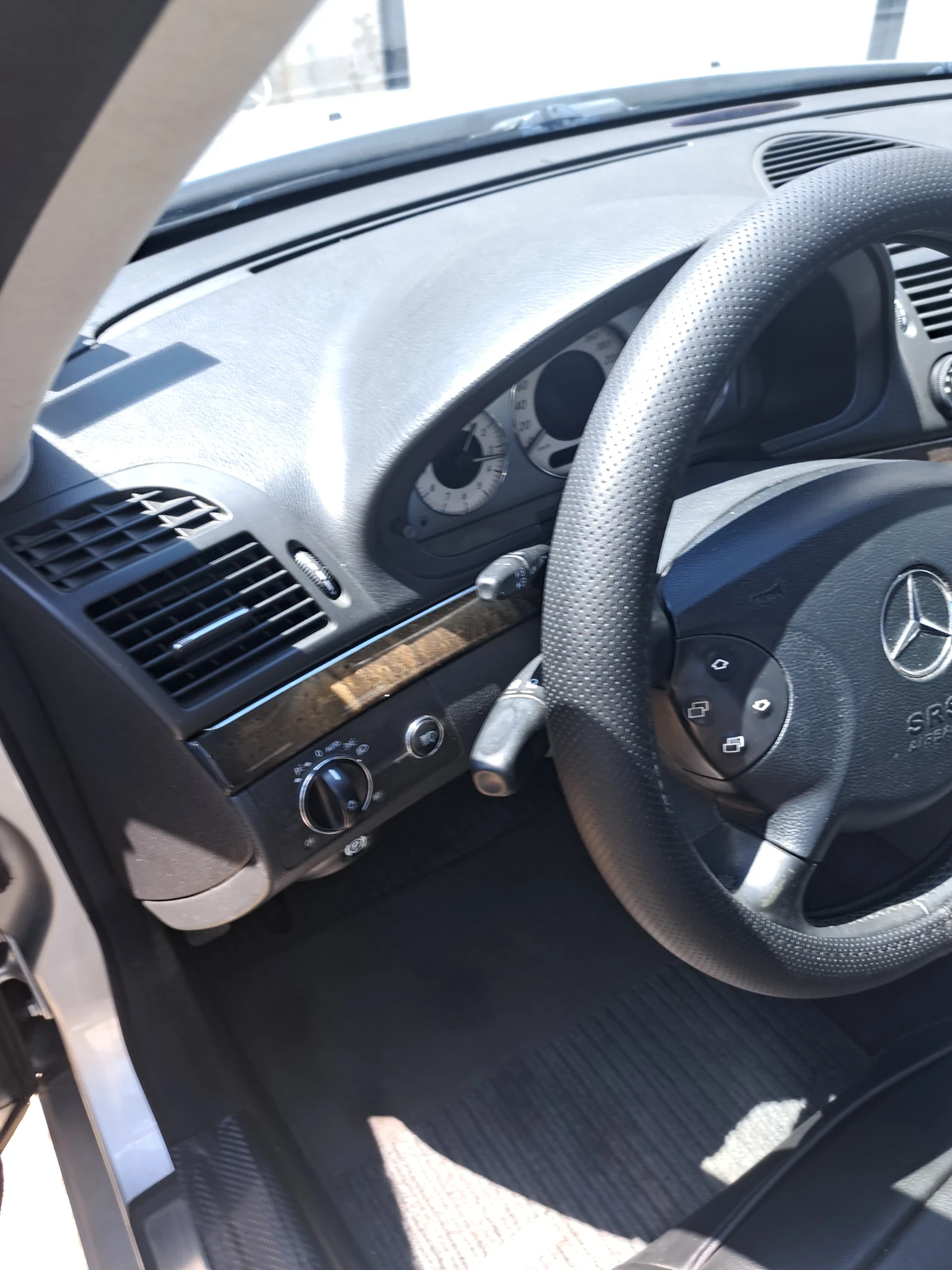 Mercedes-Benz E 200 Авангард  - изображение 4