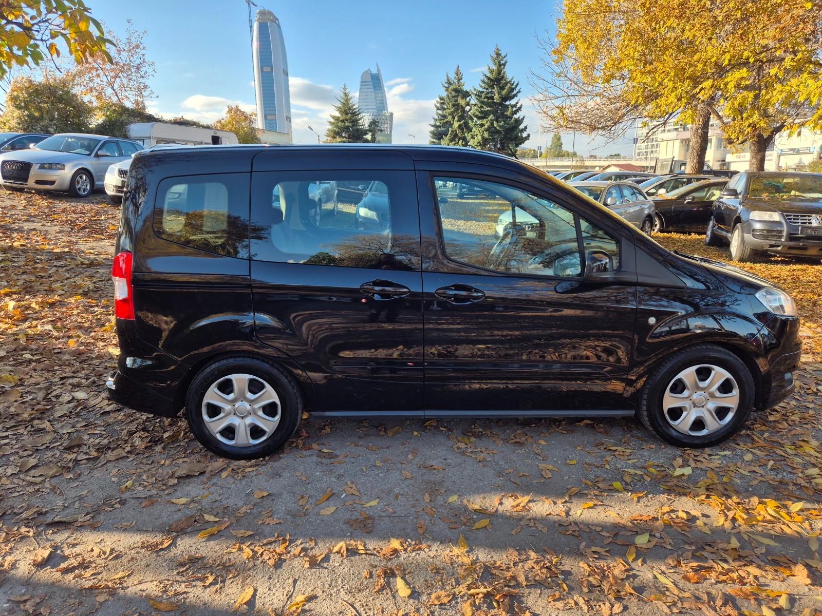 Ford Courier TOURNEO1.5TDCI ПЪТНИЧЕСКО 2 БРОЯ СТРАНИЧНИ ВРАТИ  - изображение 10