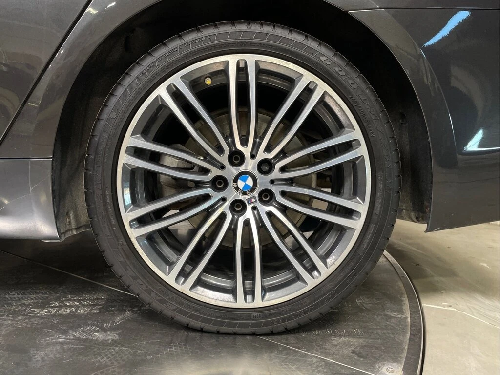 BMW 530 * 530i xDrive M Package Cuir Toit GPS Si?ges chauf | Mobile.bg � ����������� 9