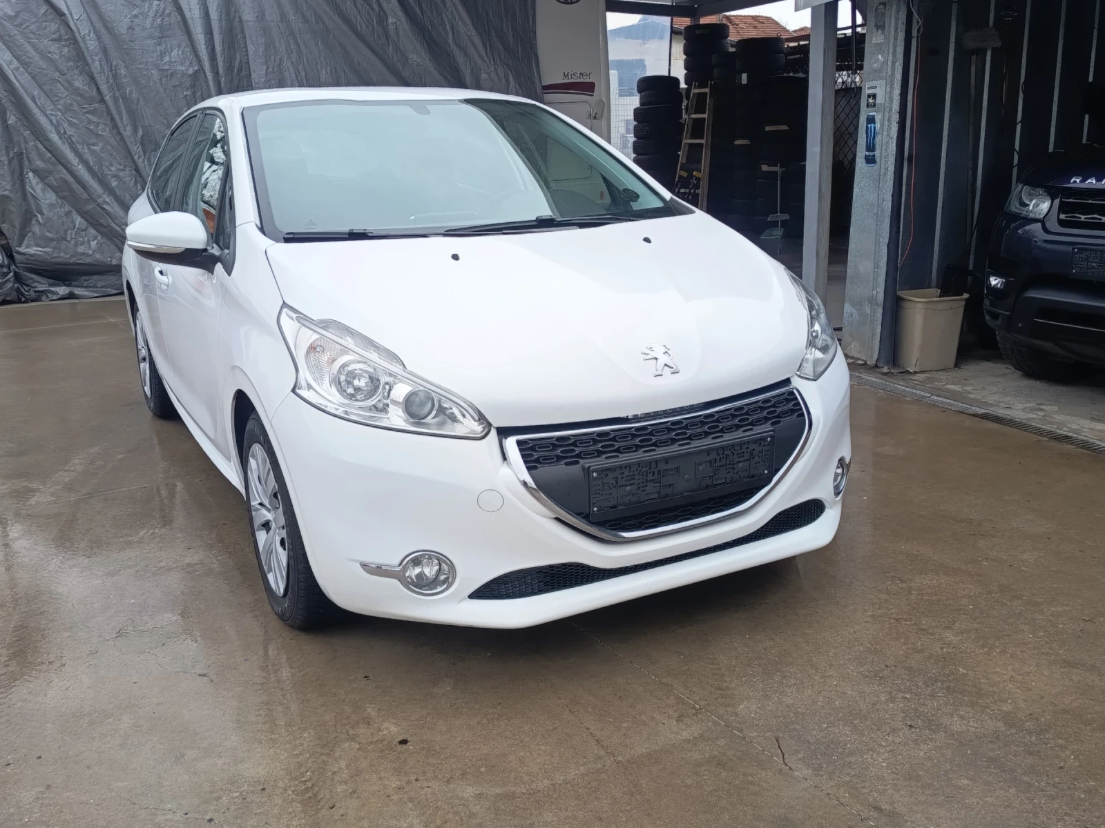 Peugeot 208 1.4hdi - изображение 2