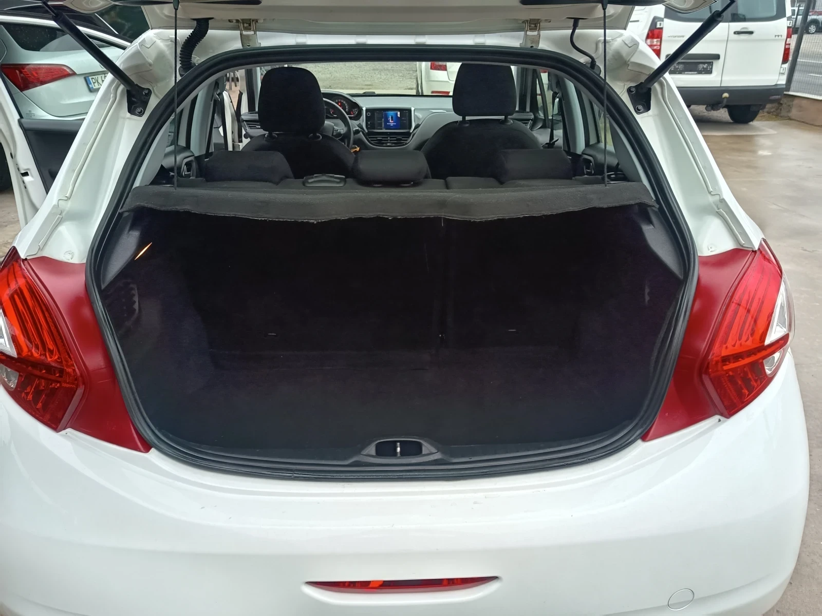 Peugeot 208 1.4hdi | Mobile.bg � ����������� 12