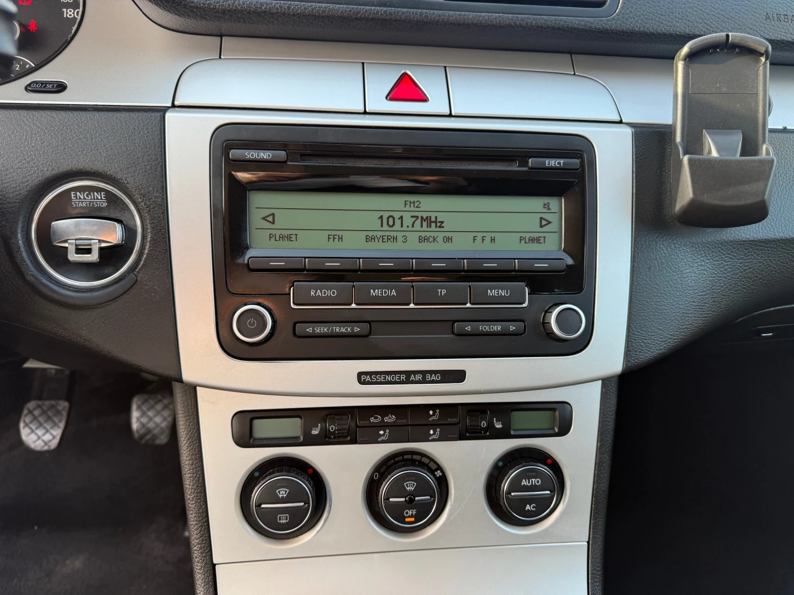 VW Passat, снимка 13 - Автомобили и джипове - 53710192