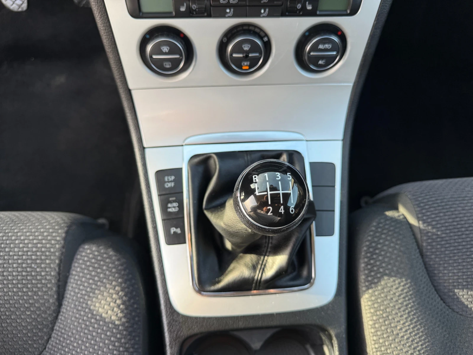 VW Passat, снимка 12 - Автомобили и джипове - 53710192