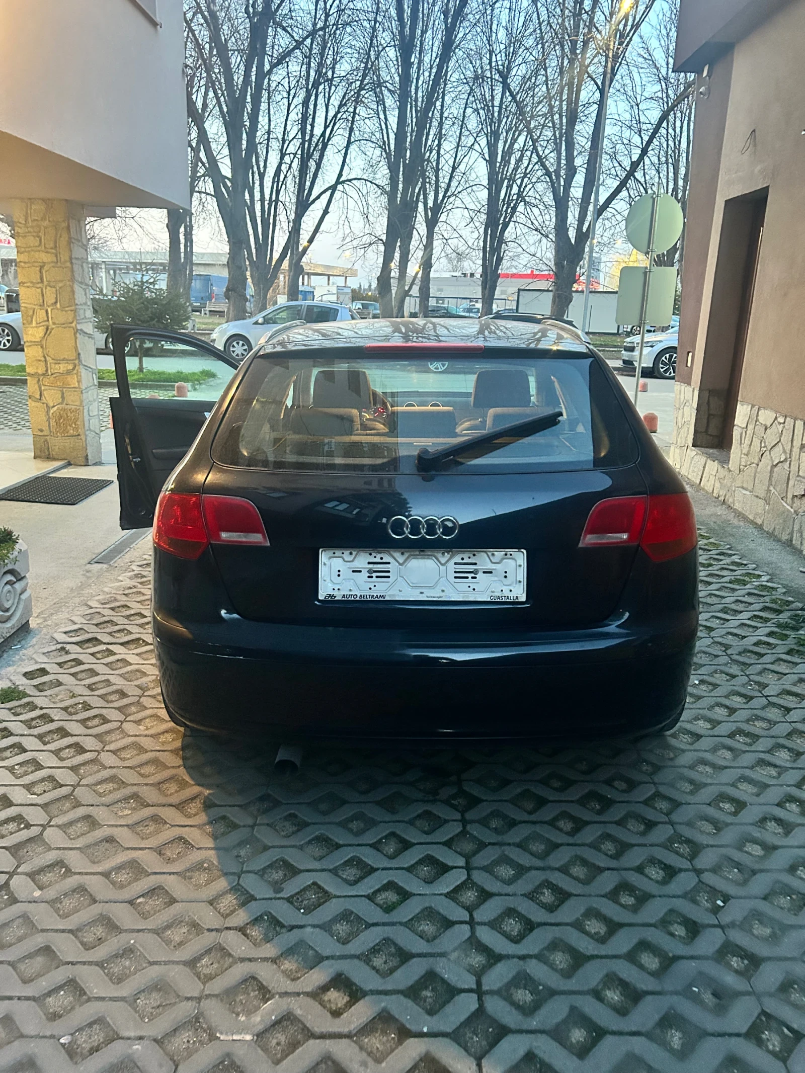Audi A3 Sportback  1.6i + газ, снимка 5 - Автомобили и джипове - 53845577