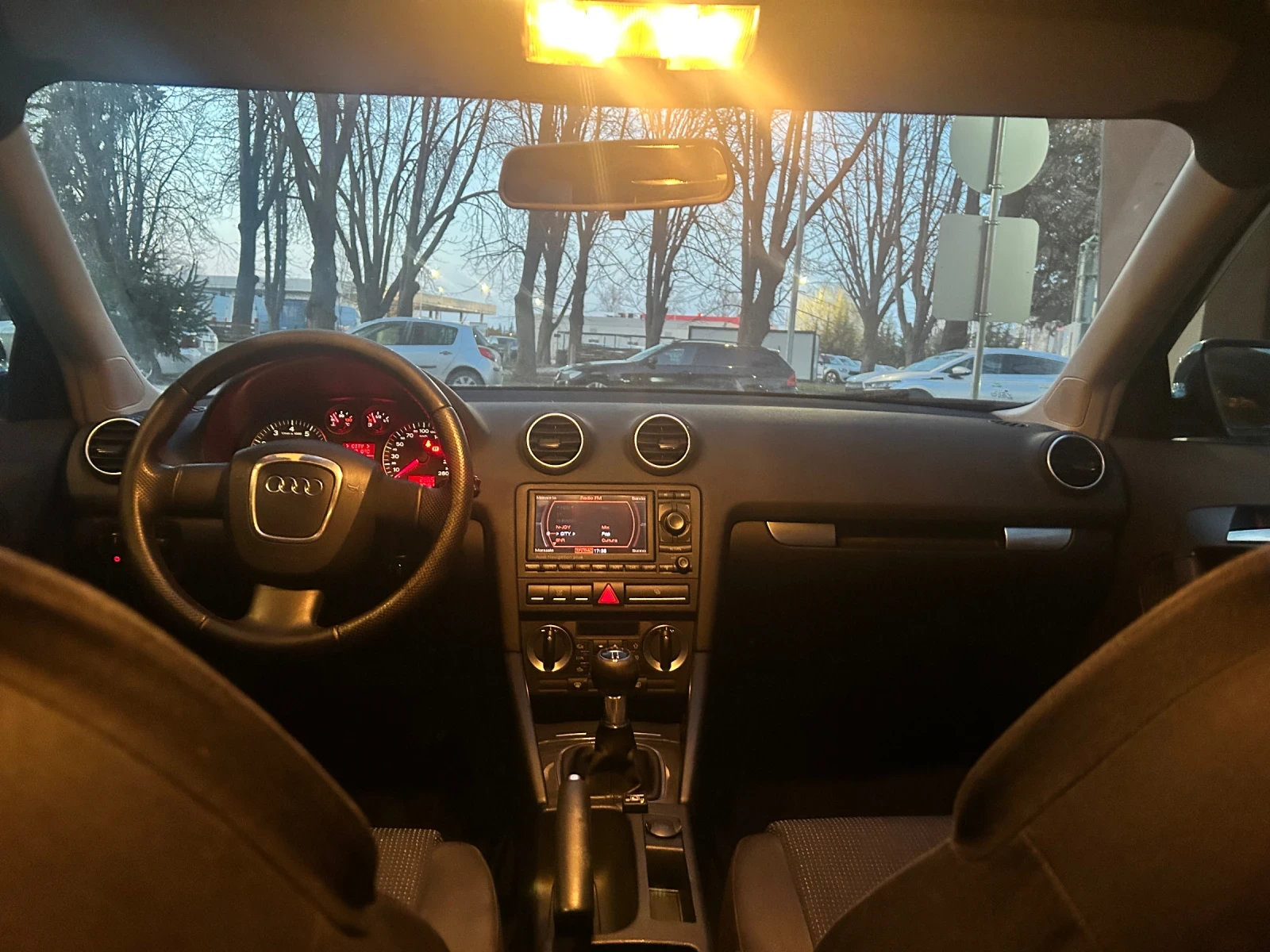 Audi A3 Sportback  1.6i + газ, снимка 10 - Автомобили и джипове - 53845577