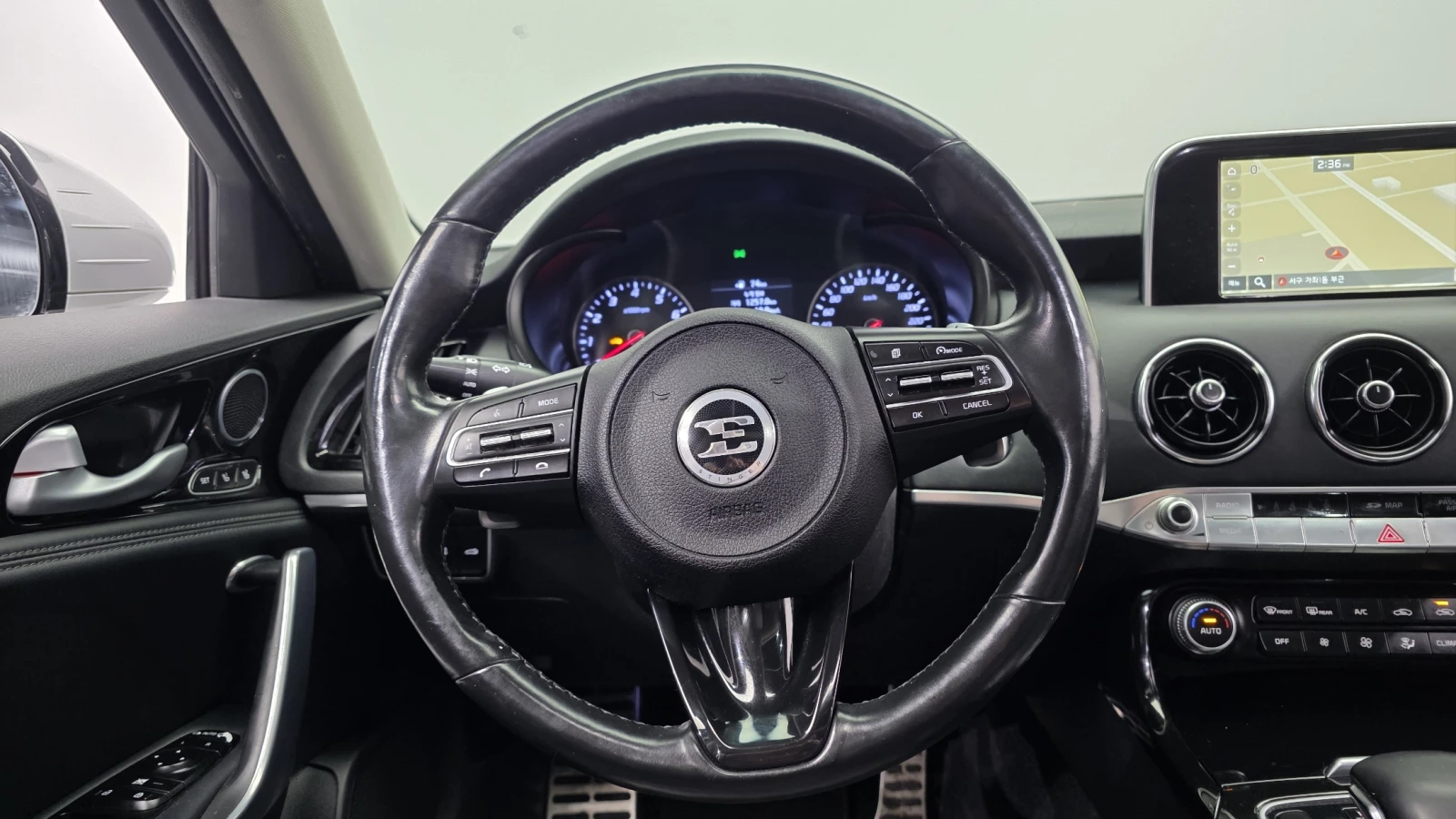 Kia Stinger 2.0T 2WD PLATINUM autogeorge.com, снимка 12 - Автомобили и джипове - 54121679