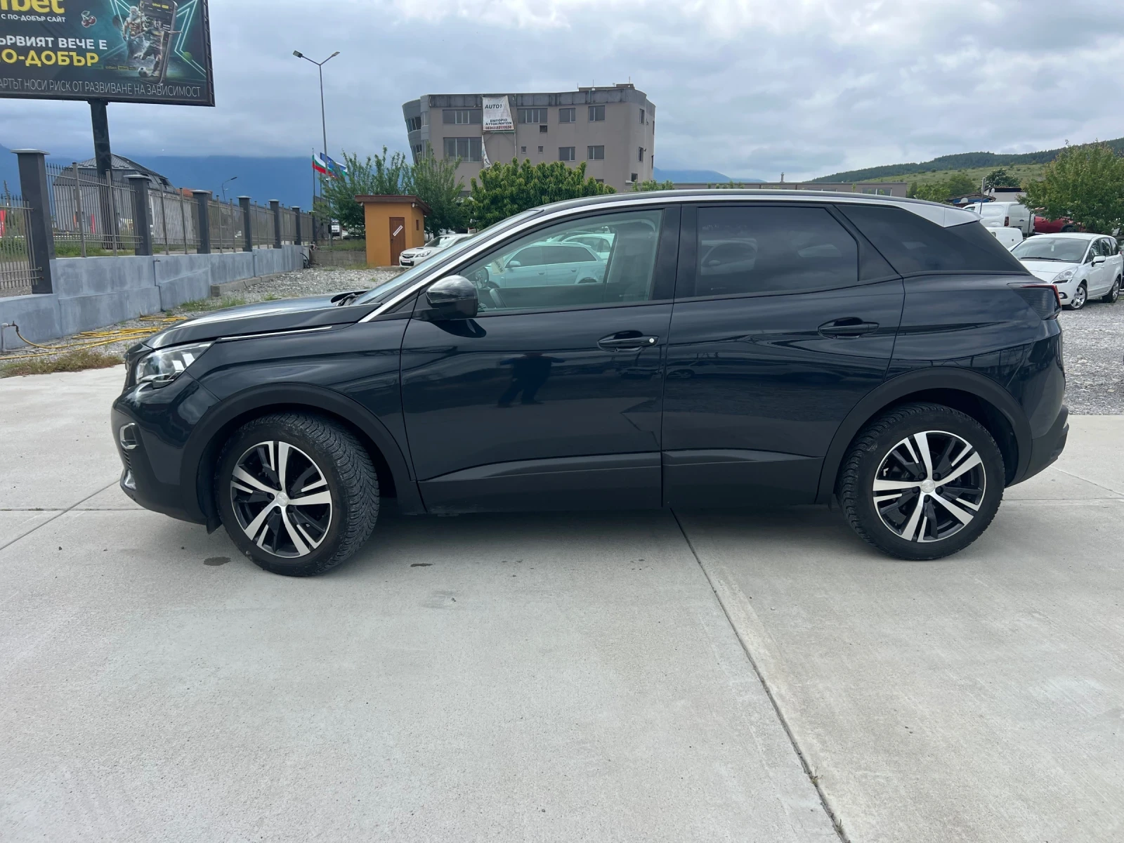 Peugeot 3008 1.5BLUEHDI!! 134.000!! Euro6D!!, снимка 3 - Автомобили и джипове - 54609241