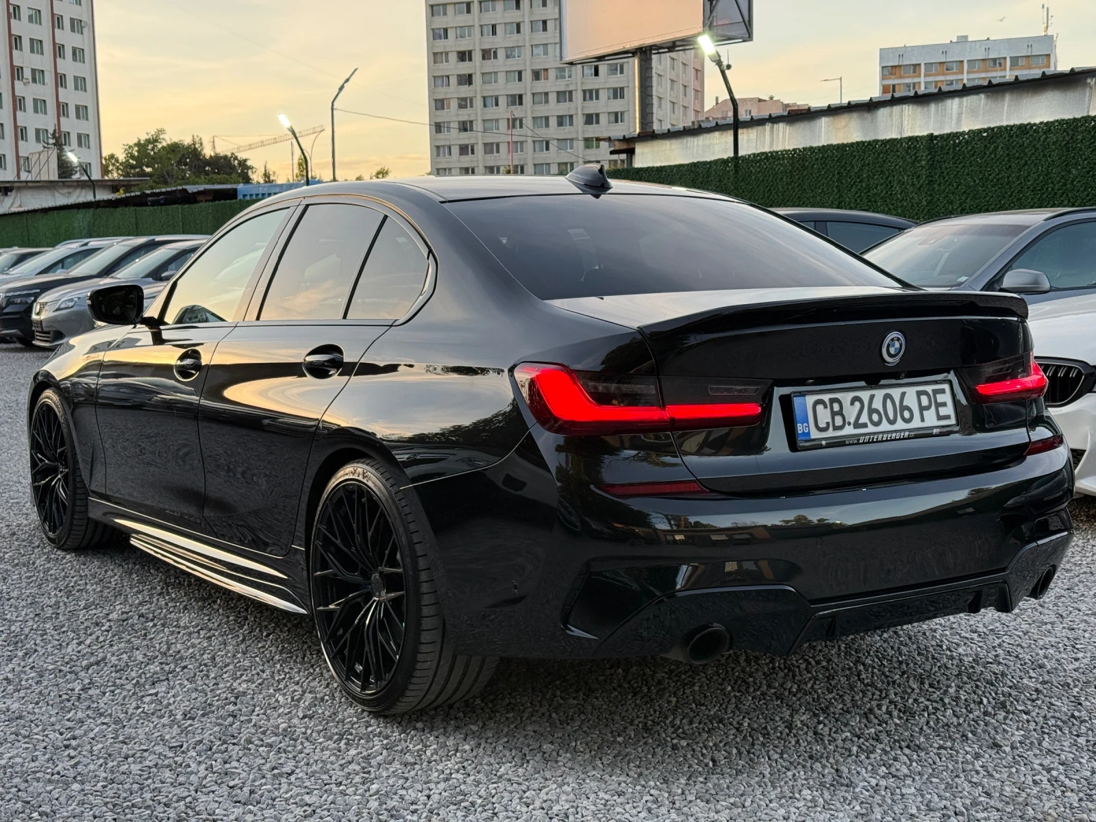 BMW 330 M-Sport-Performance/Laser/Head Up/360Камера/ACC, снимка 5 - Автомобили и джипове - 54716828