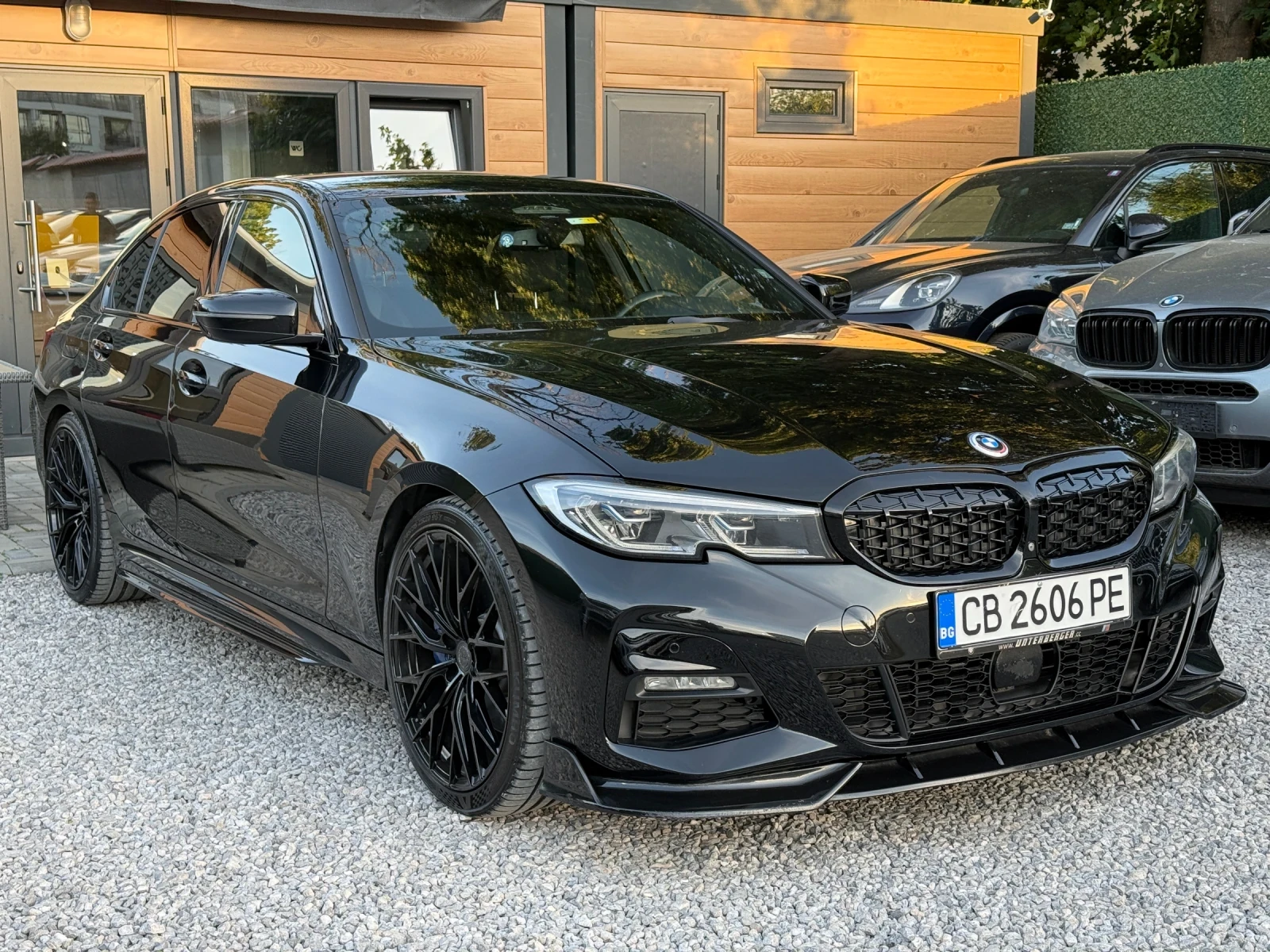 BMW 330 M-Sport-Performance/Laser/Head Up/360Камера/ACC, снимка 3 - Автомобили и джипове - 54716828