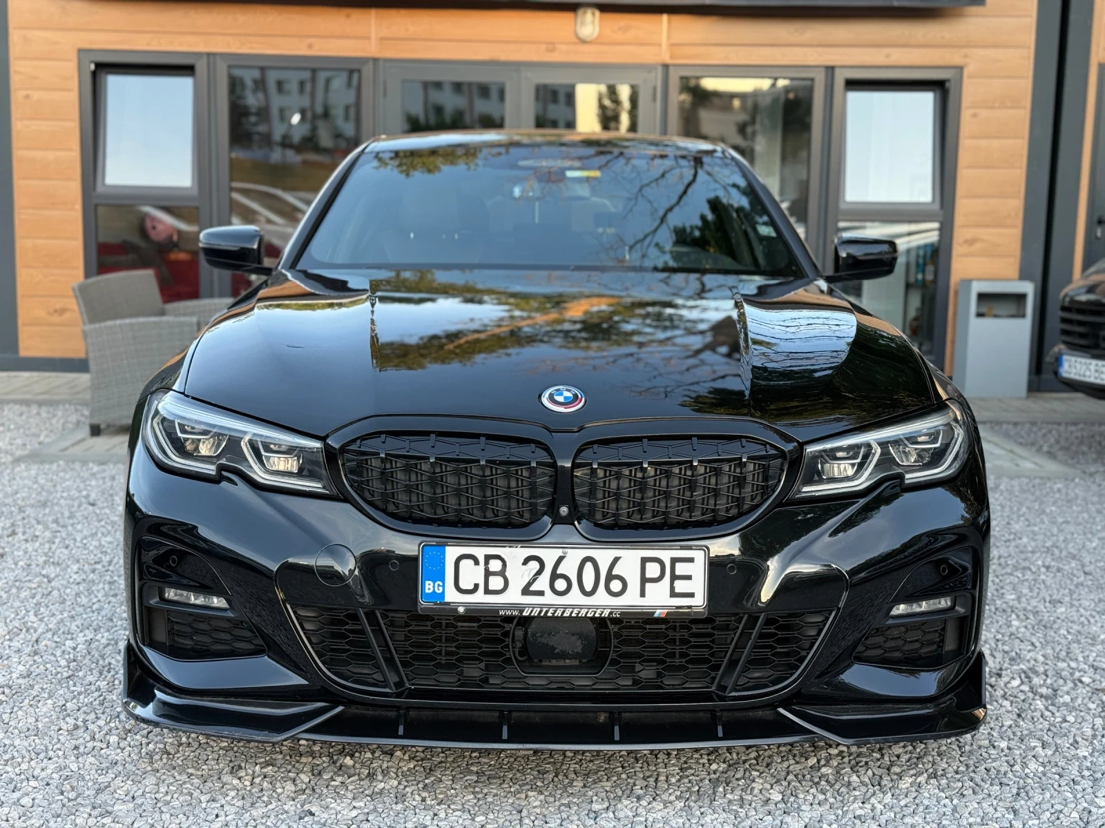 BMW 330 M-Sport-Performance/Laser/Head Up/360Камера/ACC, снимка 2 - Автомобили и джипове - 54716828