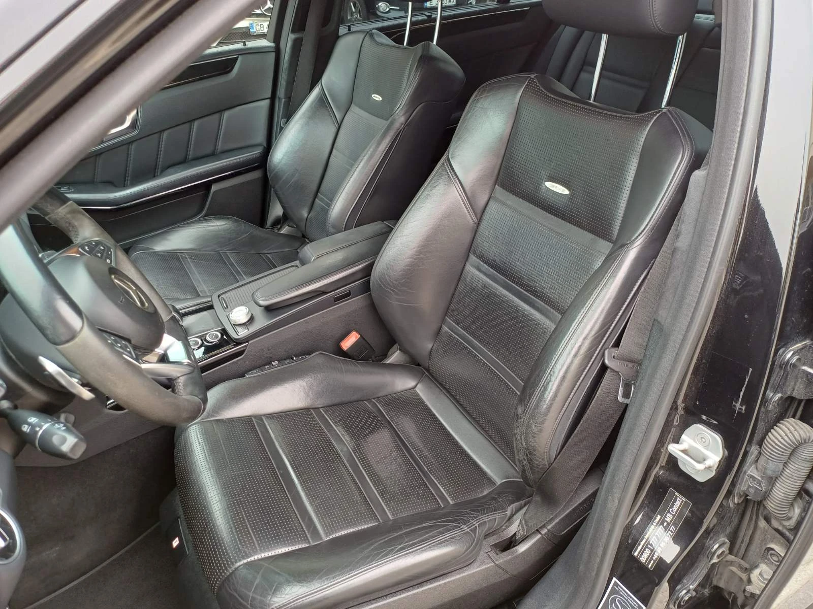 Mercedes-Benz E 63 AMG, снимка 10 - Автомобили и джипове - 55085228