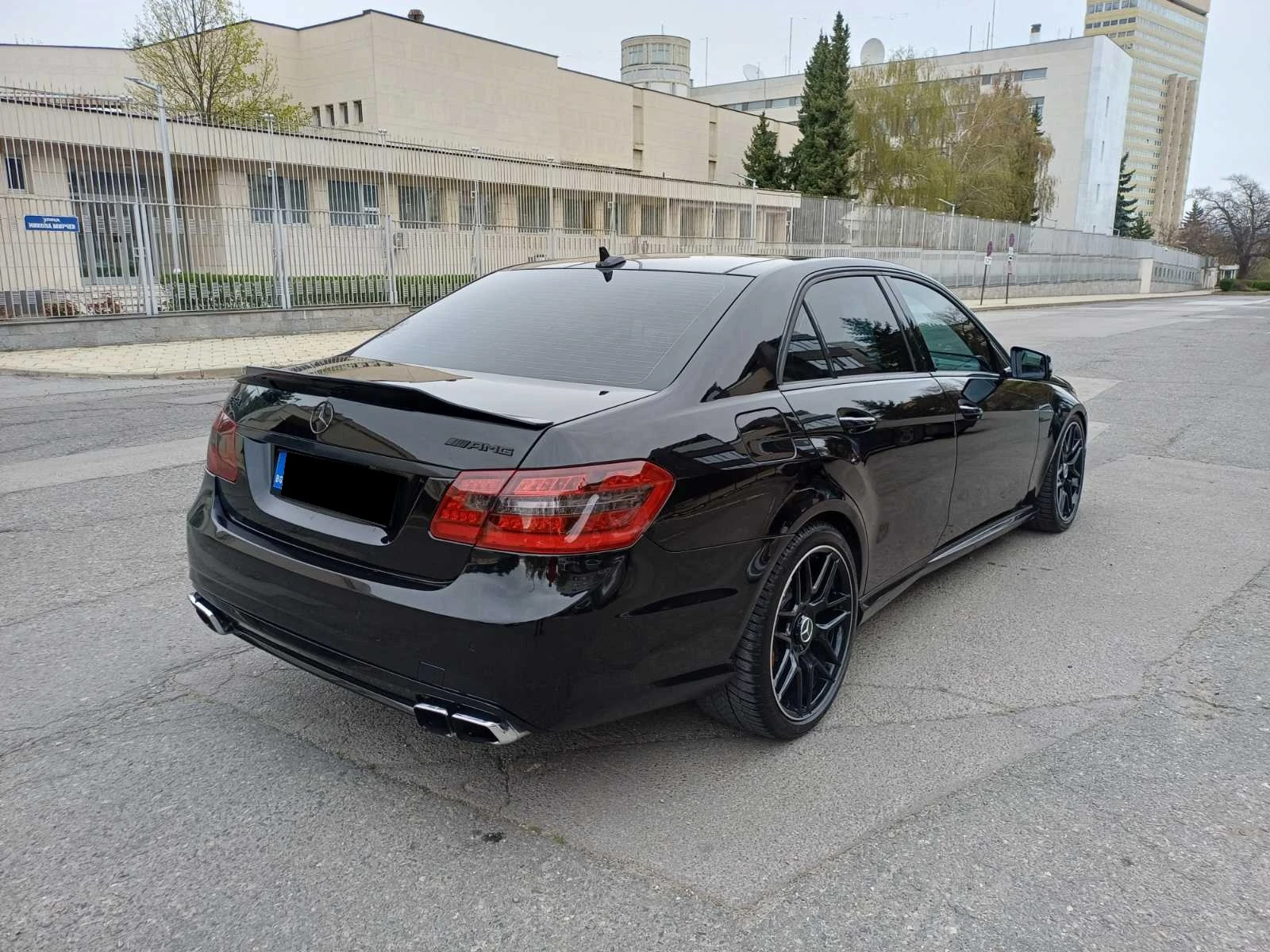 Mercedes-Benz E 63 AMG, снимка 5 - Автомобили и джипове - 55085228