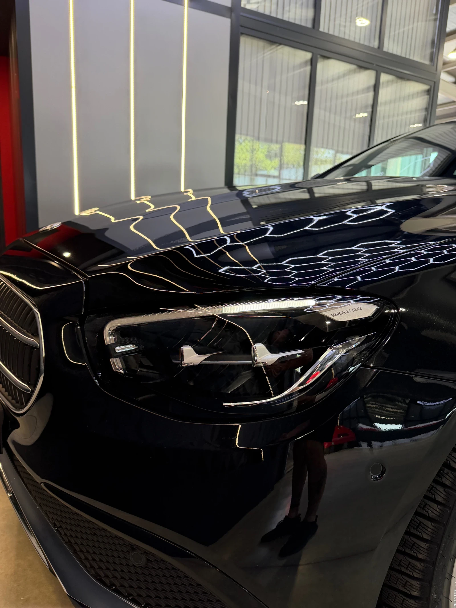 Mercedes-Benz E 220 d * LED * , снимка 15 - Автомобили и джипове - 55097216