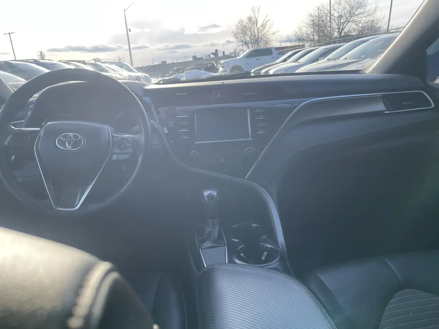 Toyota Camry SE, снимка 12 - Автомобили и джипове - 55197331