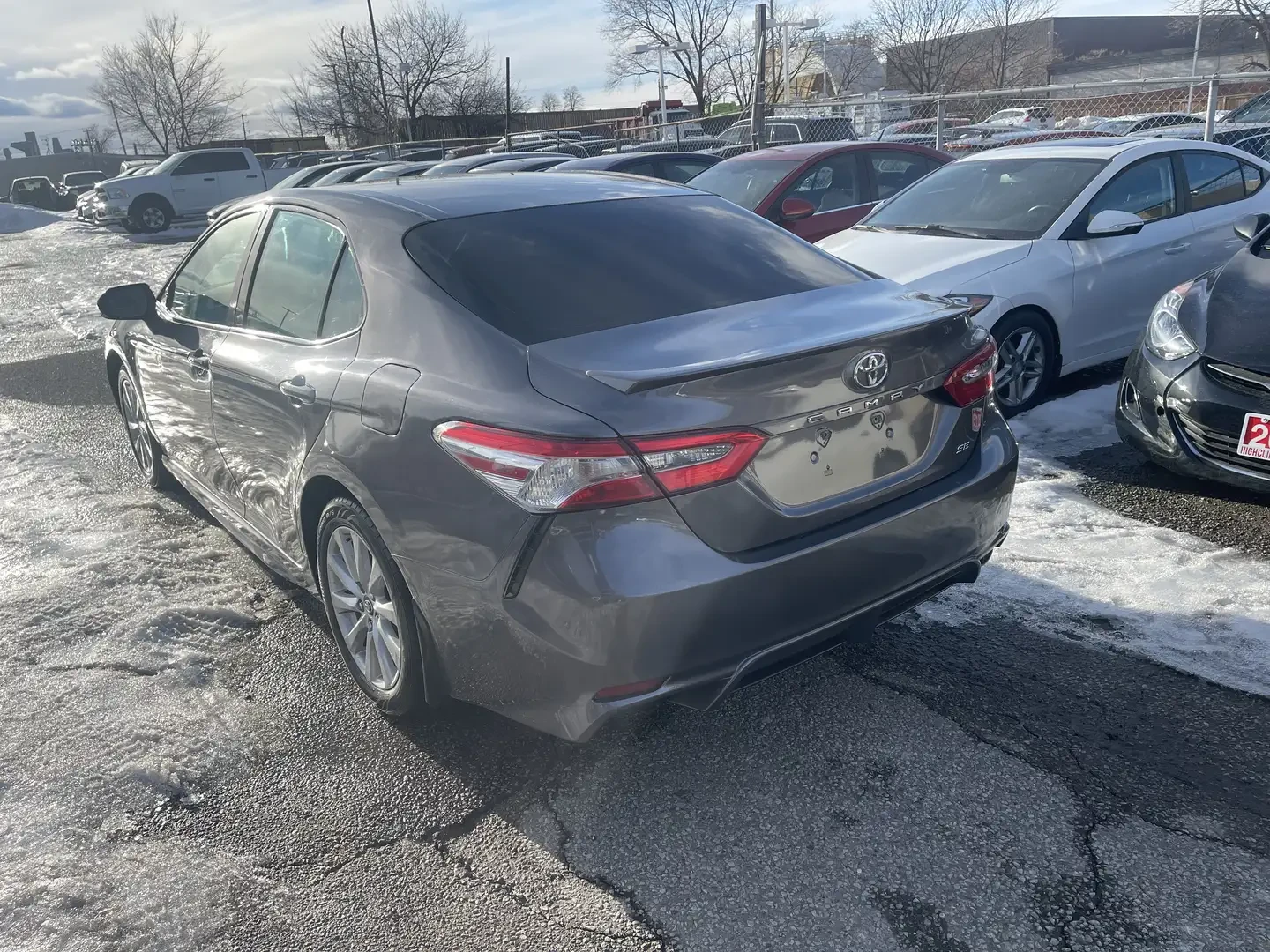 Toyota Camry SE, снимка 5 - Автомобили и джипове - 55197331