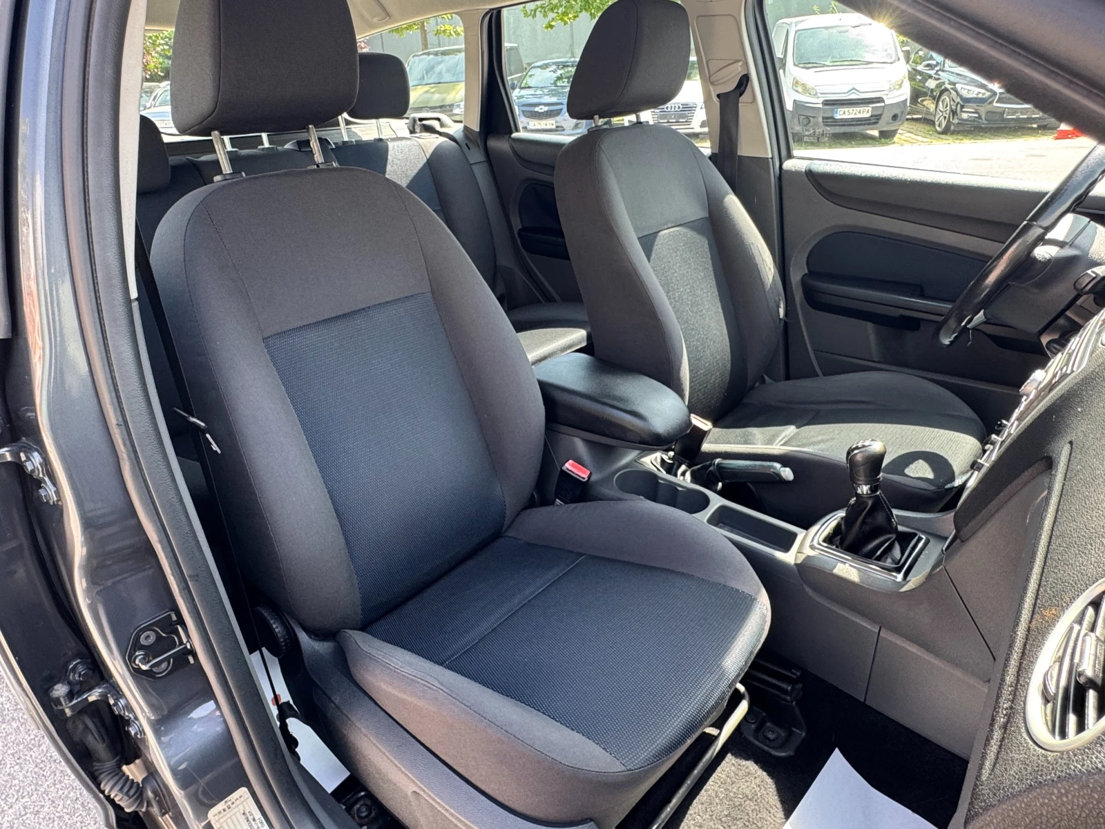 Ford Focus 1.6i 116 к.с., снимка 16 - Автомобили и джипове - 55308574