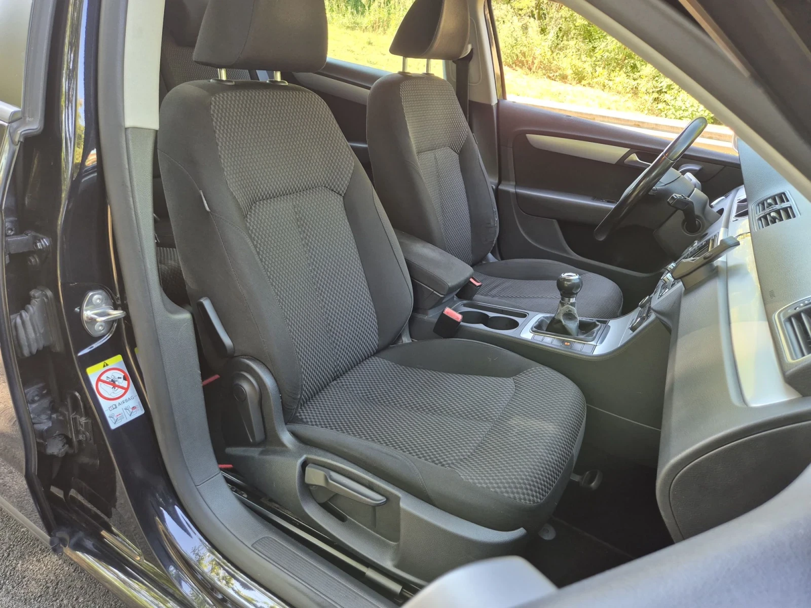 VW Passat 2.0TDI Comfortline 140кс Navi Подгрев, снимка 11 - Автомобили и джипове - 55616504
