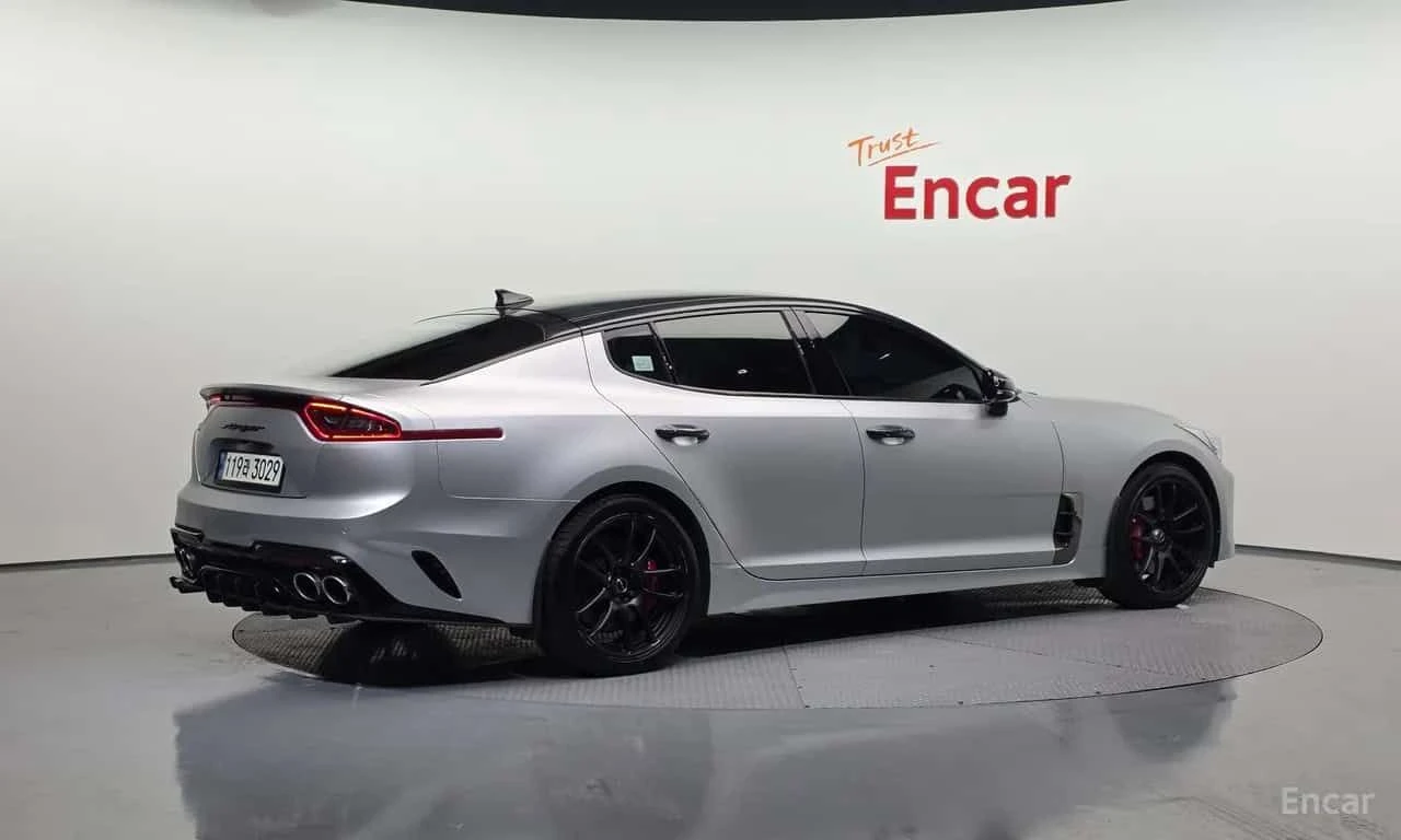 Kia Stinger * 3.3 Turbo AWD * ЦЕНА ДО БГ, снимка 2 - Автомобили и джипове - 55709472